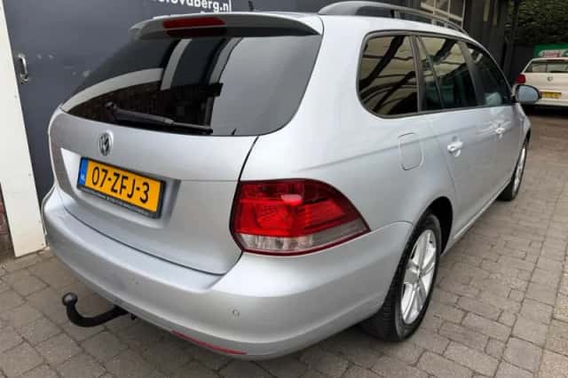 Volkswagen Golf (2012) thumbnail 4