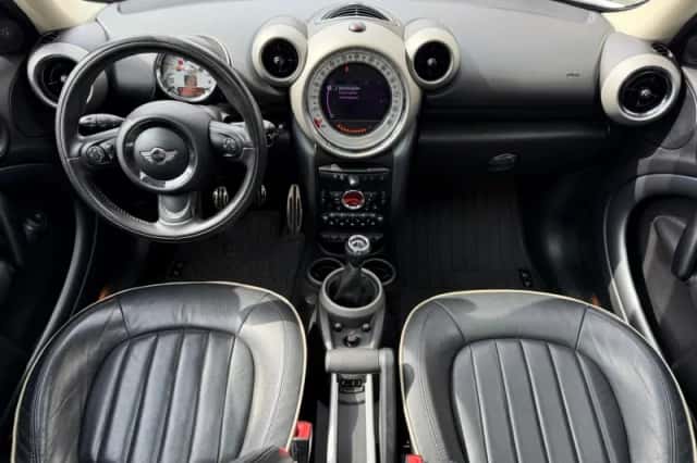 MINI Countryman (2010) thumbnail 5