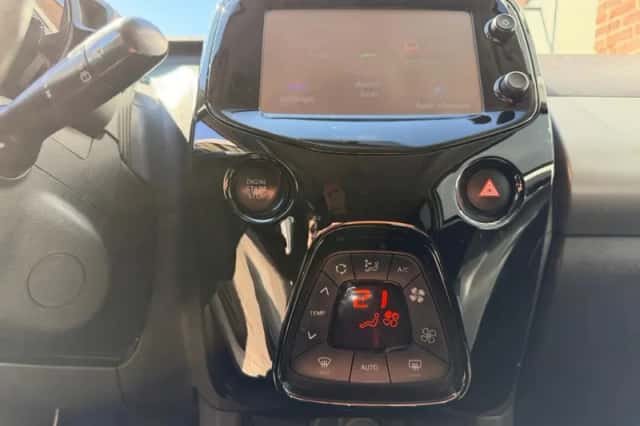 Peugeot 108 (2015) thumbnail 14