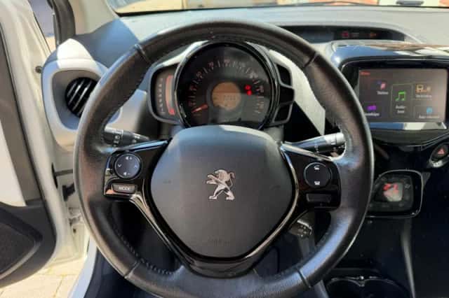 Peugeot 108 (2015) thumbnail 21