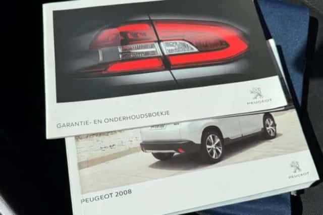 Peugeot 2008 (2015) thumbnail 17