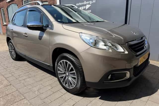 Peugeot 2008 (2015) thumbnail 3