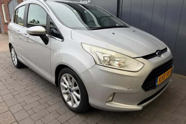 Ford B-Max (2015) thumbnail 3