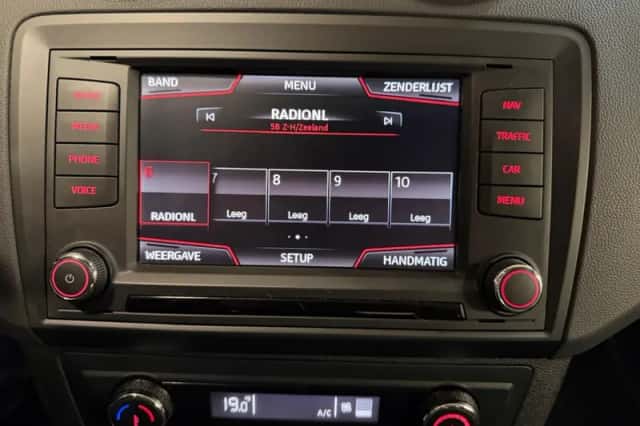 SEAT Ibiza (2016) thumbnail 14