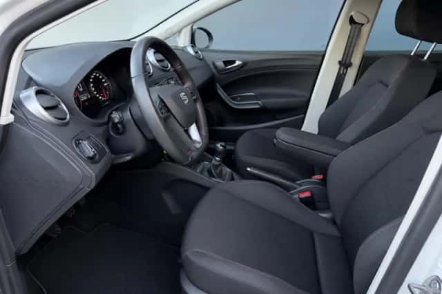 SEAT Ibiza (2016) thumbnail 6