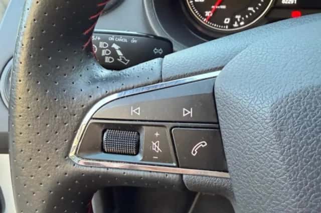 SEAT Ibiza (2016) thumbnail 8