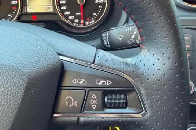 SEAT Ibiza (2016) thumbnail 10