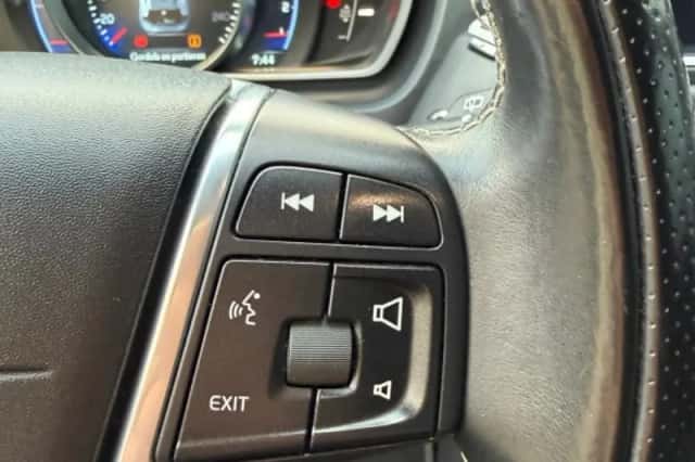 Volvo V40 (2014) thumbnail 14