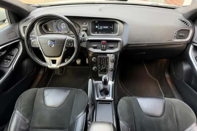 Volvo V40 (2014) thumbnail 5