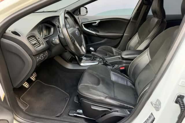 Volvo V40 (2014) thumbnail 6