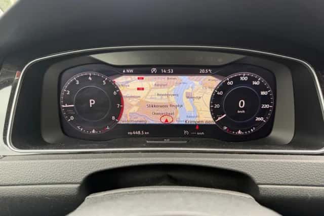 Volkswagen Golf (2019) thumbnail 3