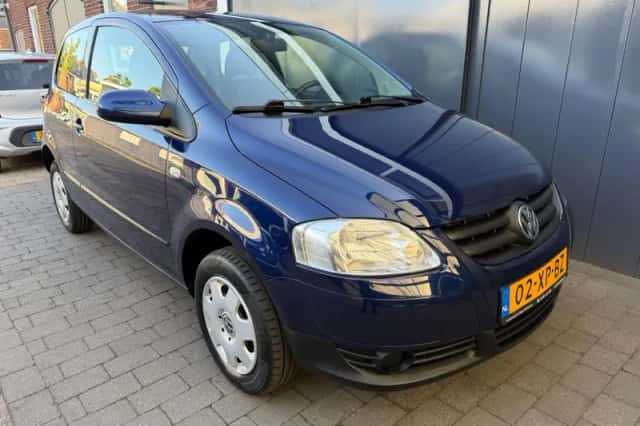 Volkswagen FOX (2007) thumbnail 3