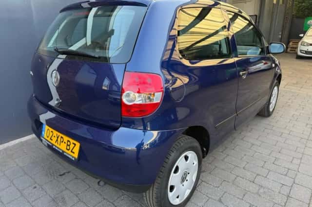 Volkswagen FOX (2007) thumbnail 4