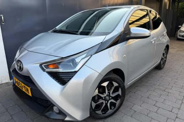 Toyota Aygo (2020) thumbnail 1
