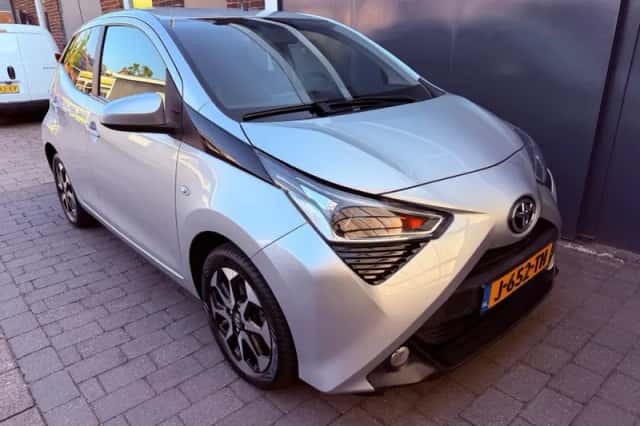 Toyota Aygo (2020) thumbnail 3
