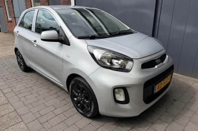 Kia Picanto (2017) thumbnail 3