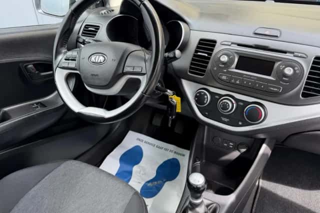 Kia Picanto (2017) thumbnail 6