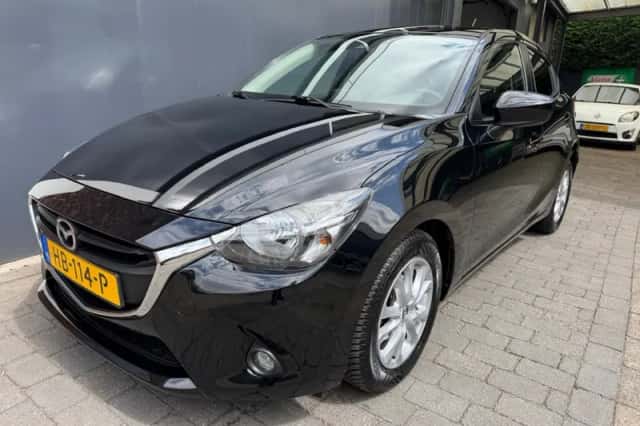 Mazda 2 (2015) thumbnail 1