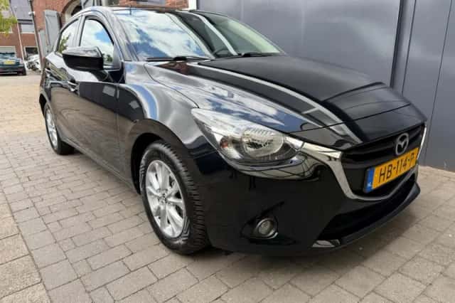 Mazda 2 (2015) thumbnail 3
