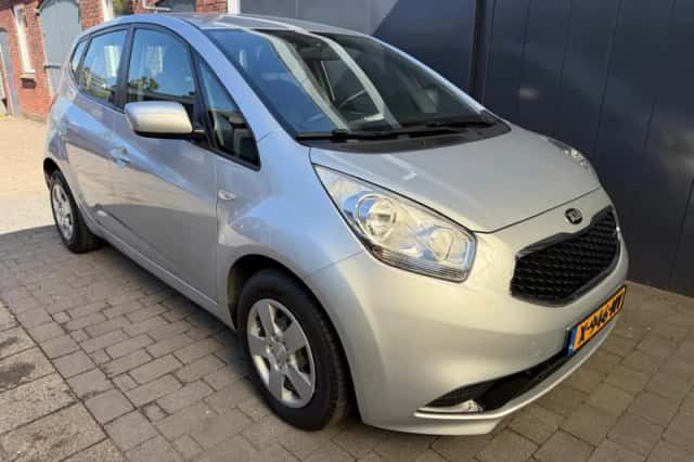 Kia VENGA (2018) thumbnail 3