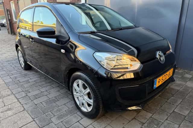 Volkswagen Up (2013) thumbnail 3