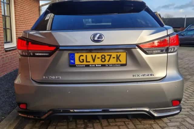 Lexus RX (2021) thumbnail 4