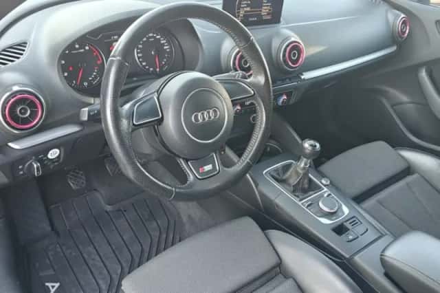 Audi A3 (2014) thumbnail 3