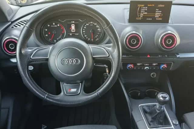 Audi A3 (2014) thumbnail 5