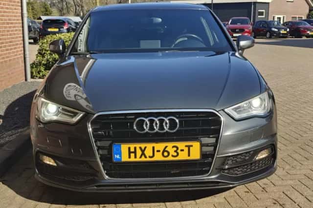 Audi A3 (2014) thumbnail 6