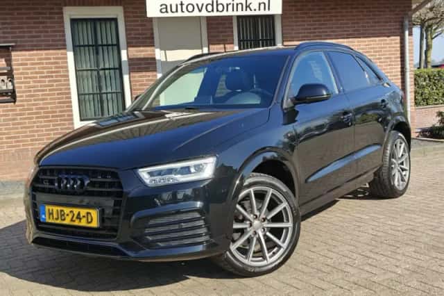 Audi Q3 (2016) thumbnail 1