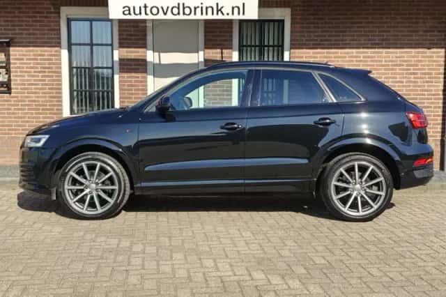 Audi Q3 (2016) thumbnail 2