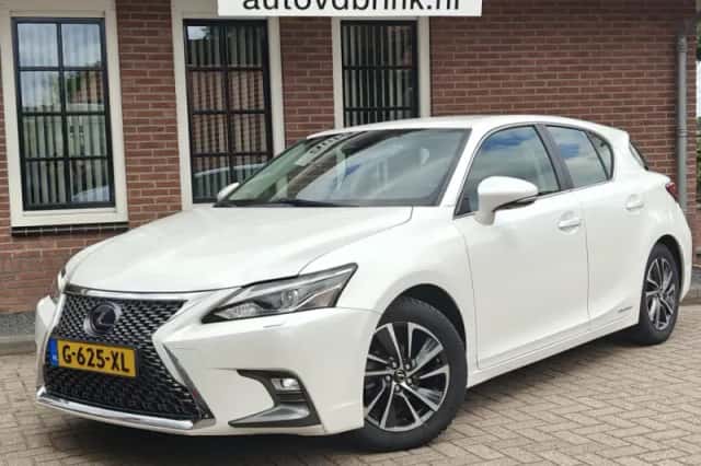 Lexus CT (2020) thumbnail 1