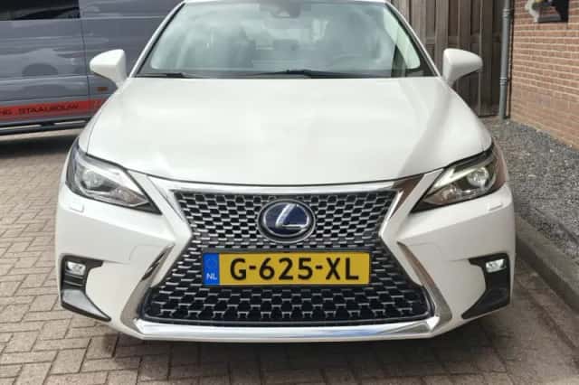Lexus CT (2020) thumbnail 4