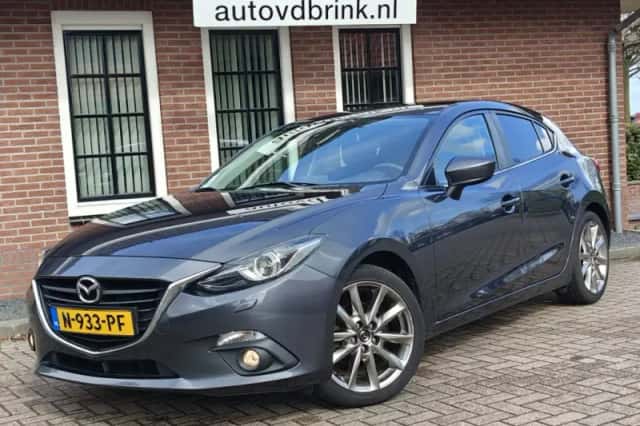 Mazda 3 (2017) thumbnail 1