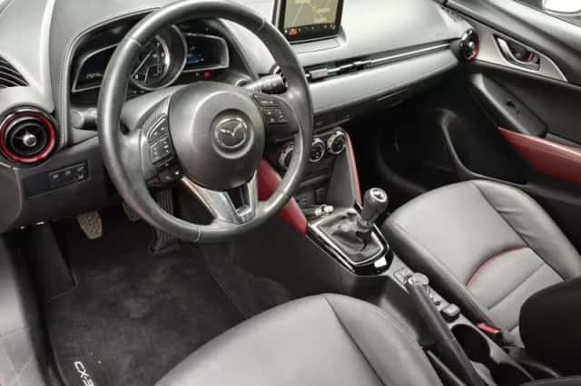 Mazda CX-3 (2017) thumbnail 3