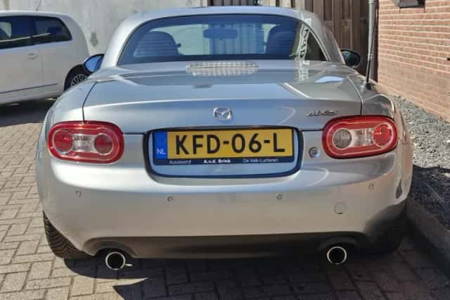 Mazda MX-5 (2012) thumbnail 6