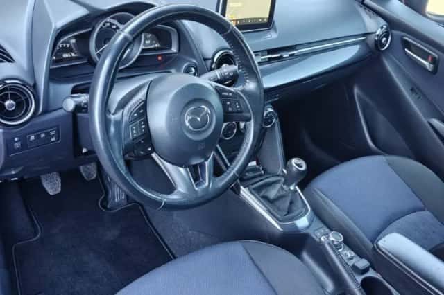 Mazda 2 (2017) thumbnail 3