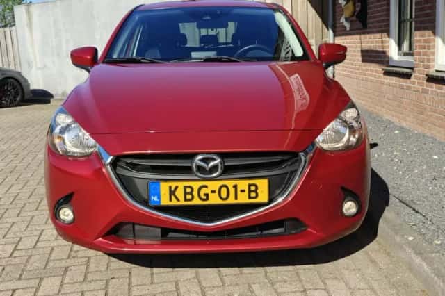 Mazda 2 (2017) thumbnail 4