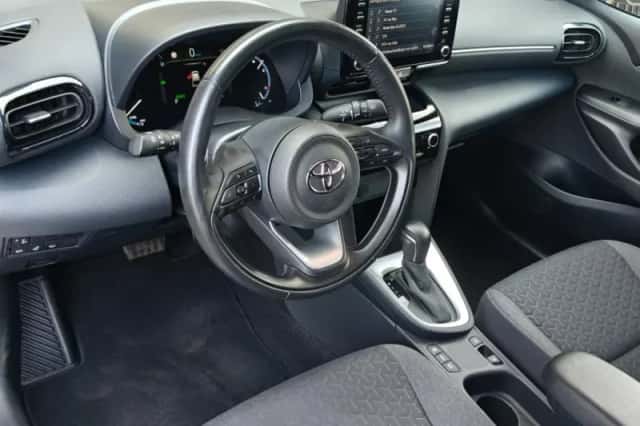 Toyota Yaris Cross (2022) thumbnail 3