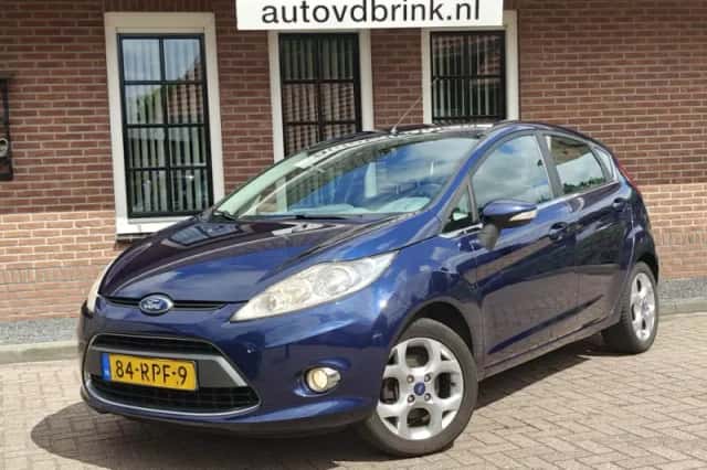 Ford Fiesta (2011) thumbnail 1