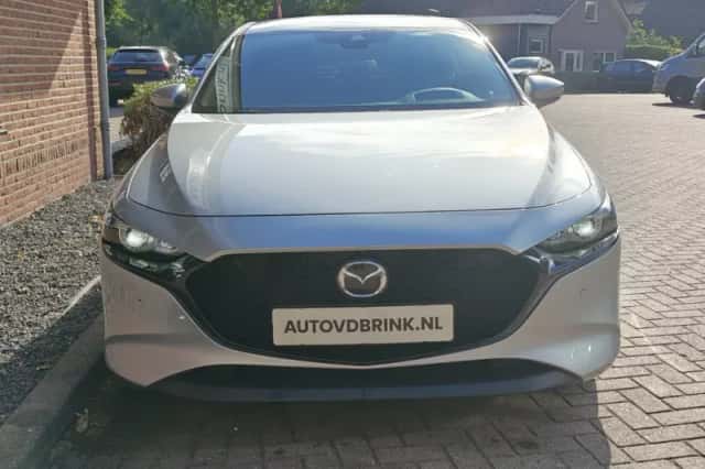 Mazda 3 (2019) thumbnail 4