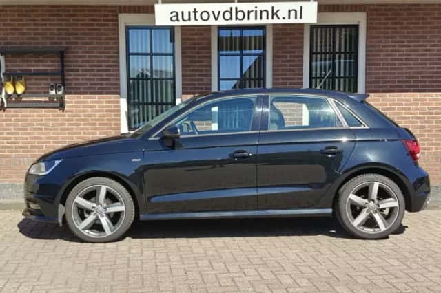 Audi A1 (2015) thumbnail 2
