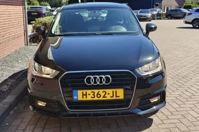 Audi A1 (2015) thumbnail 4