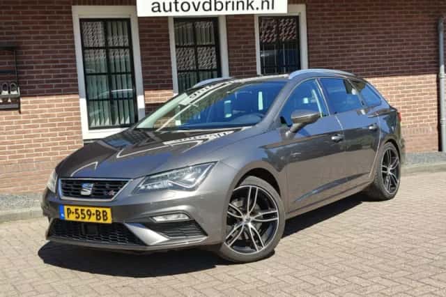 SEAT Leon (2017) thumbnail 1
