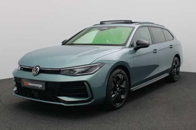 Volkswagen Passat (2025) thumbnail 1