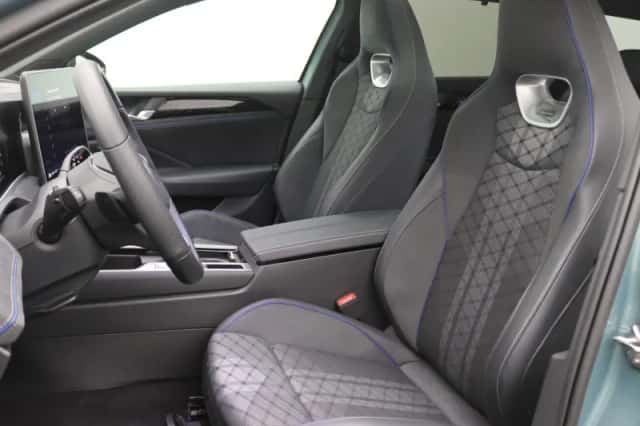 Volkswagen Passat (2025) thumbnail 5