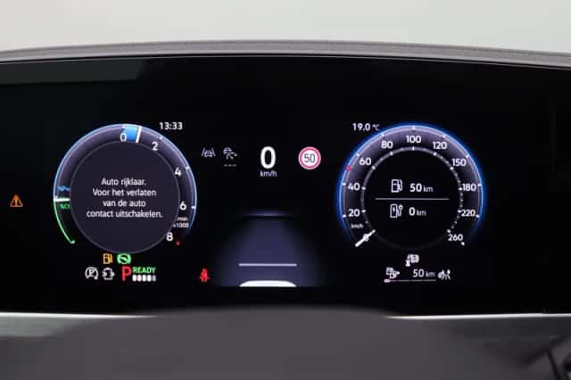 Volkswagen Passat (2025) thumbnail 6