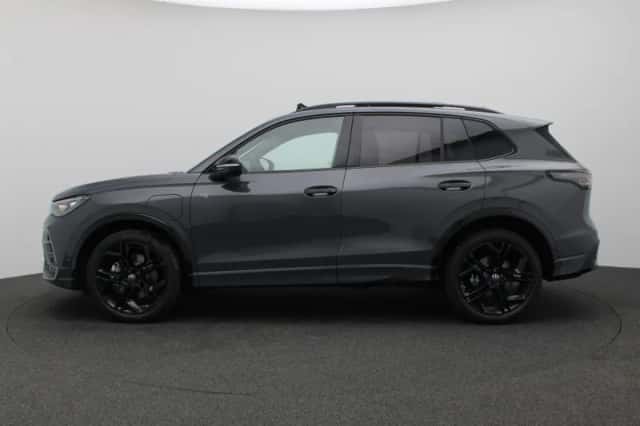 Volkswagen Tiguan (2026) thumbnail 2
