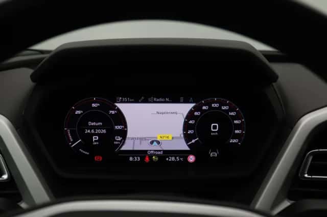 Audi Q4 e-tron (2024) thumbnail 6