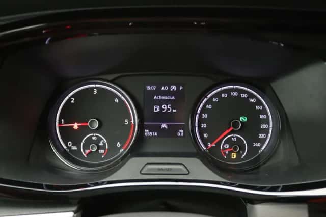 Volkswagen Transporter (2023) thumbnail 6